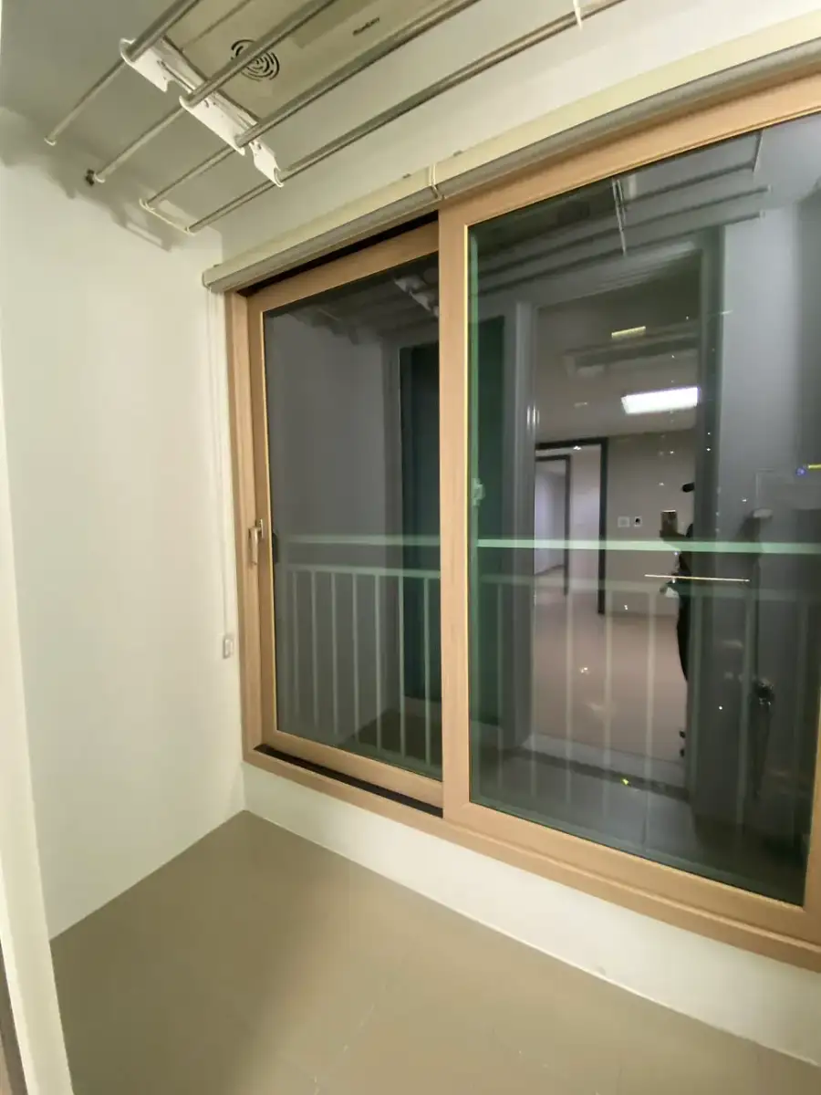 성북구 강마루 위 장판 철거 · 본드제거 · 이사청소 현장 사진