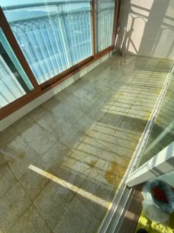 베란다 타일 본드 제거 전문업체에 맡겨야합니다. 현장 사진